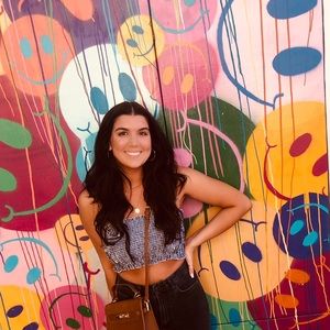 Meet your Posher, Carly